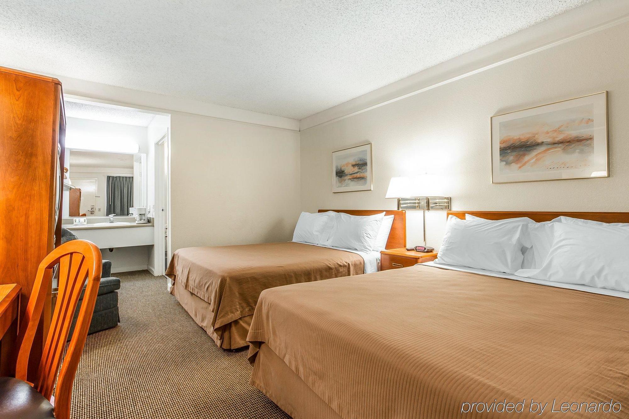 Quality Inn Stockton Bagian luar foto