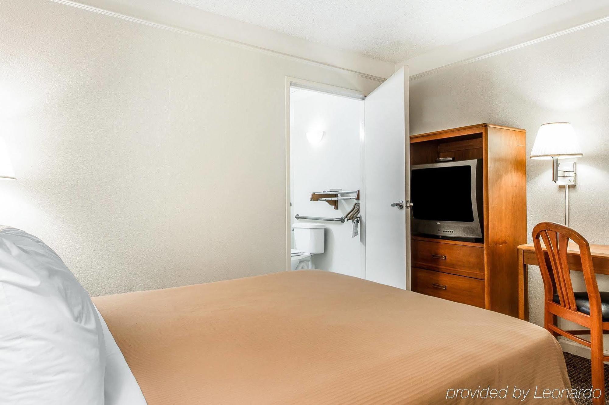 Quality Inn Stockton Bagian luar foto