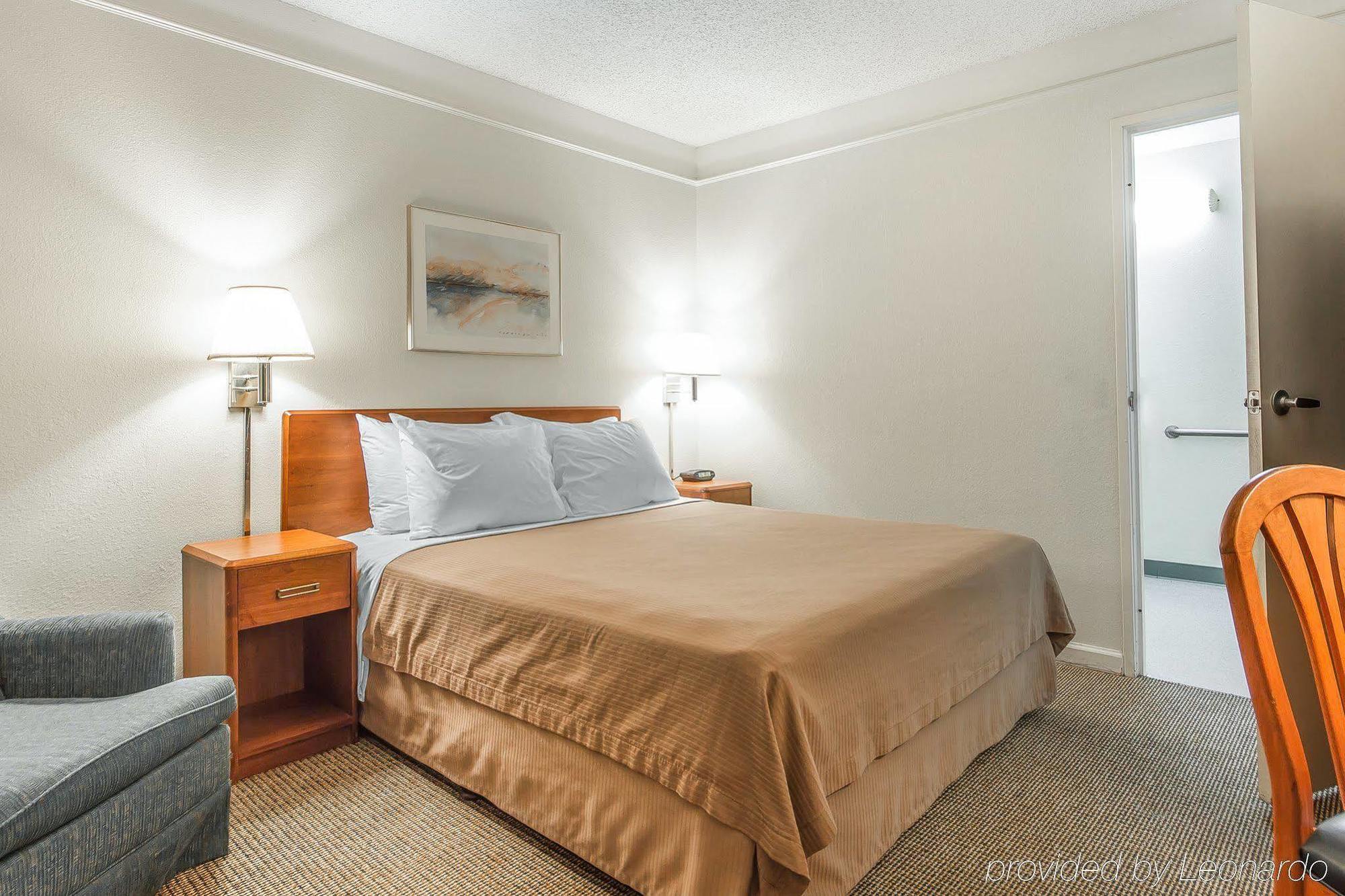 Quality Inn Stockton Bagian luar foto