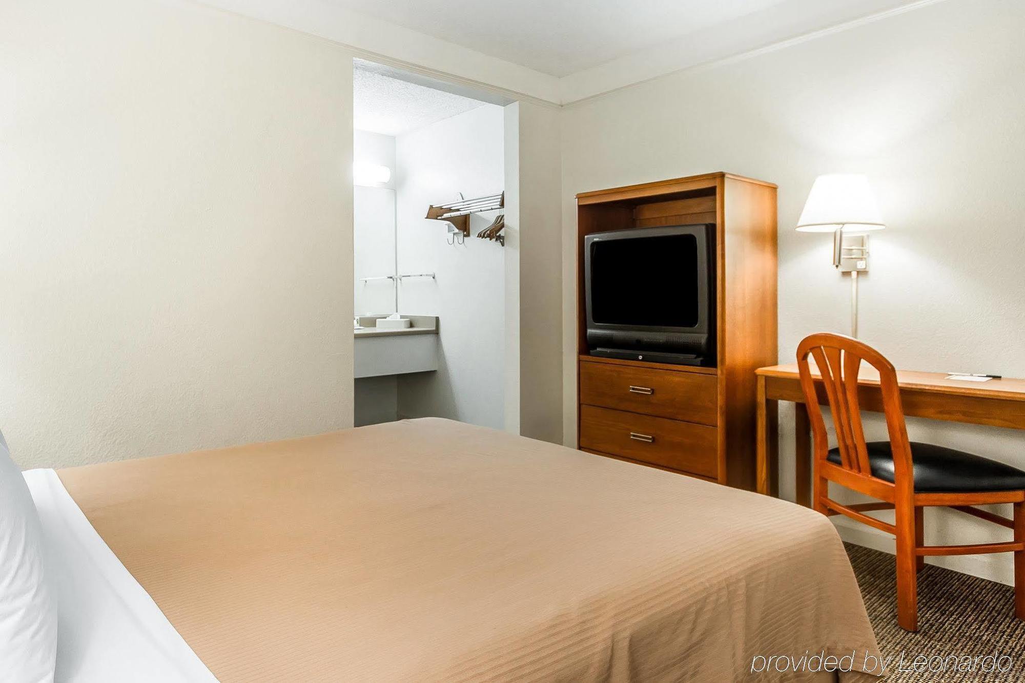 Quality Inn Stockton Bagian luar foto