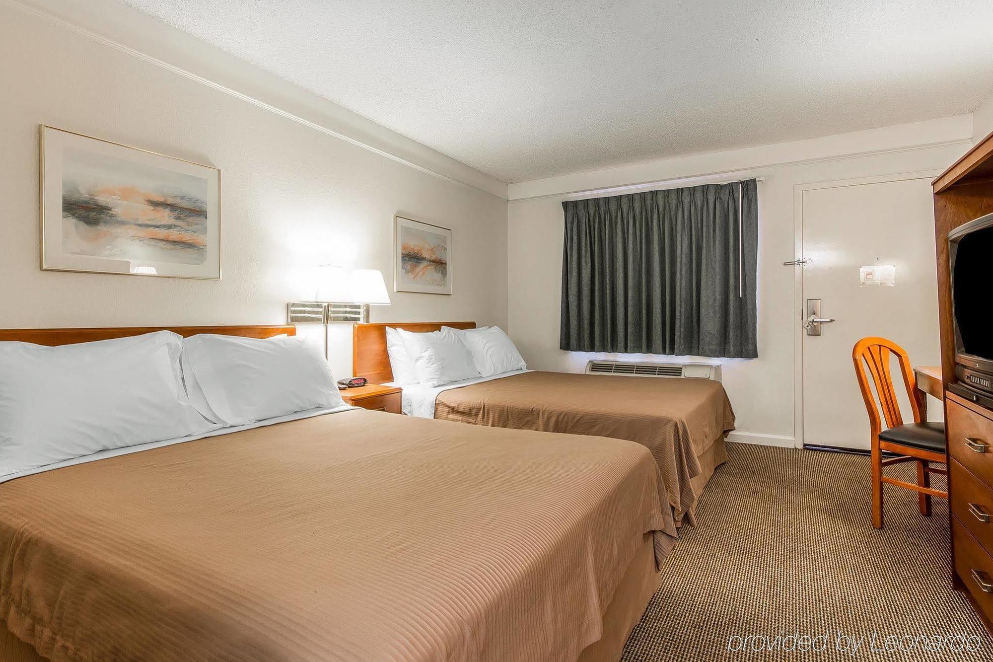 Quality Inn Stockton Bagian luar foto
